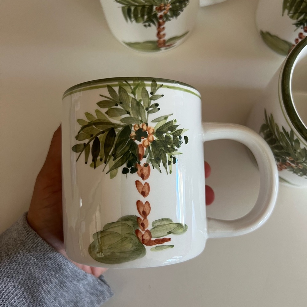 BRAND NEW Set of 4 Palm Tree Mugs
